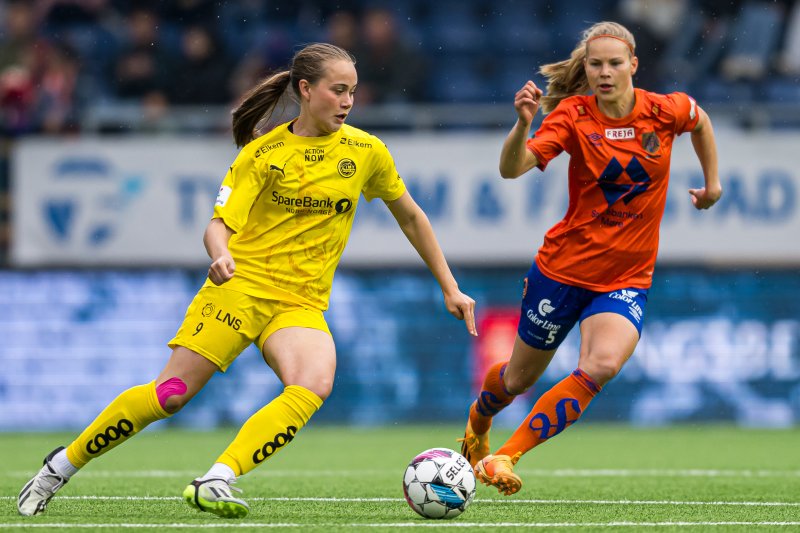 Toppkamp i 1. divisjon mellom Bodø/Glimt og AaFK Fortuna tidligere i år. Foto: Marius Simensen / BILDBYRÅN