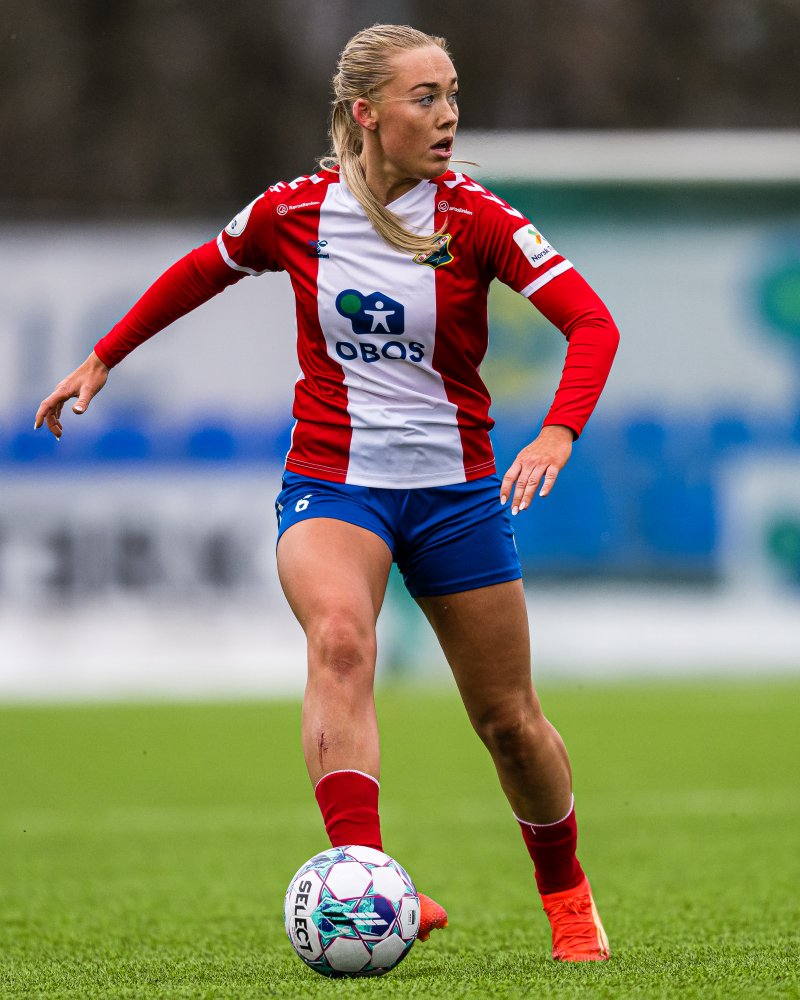 Julie Aune Jorde mot Brann i fjor. Foto: BILDBYRÅN / Marius Simensen