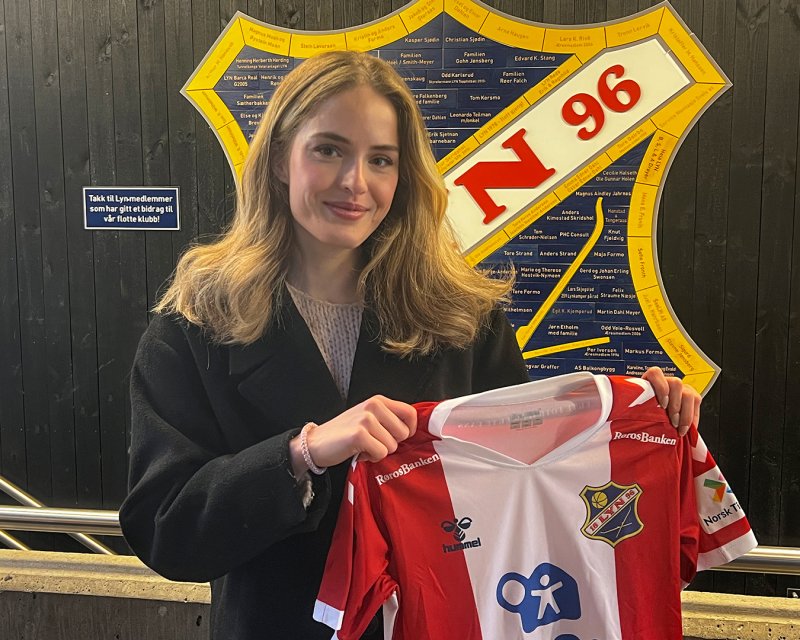 Silje Djurhuus gleder seg til å bli en del av Lyn-familien. Foto: Lyn / Thomas Nordeng