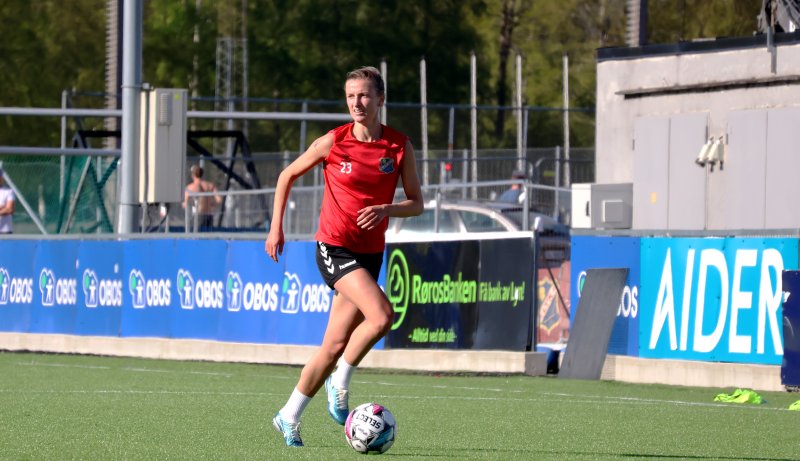 Blir Kristin Holmen matchavgjørende på mandag? Her fra trening. Foto: Thomas Nordeng / Lyn Damer