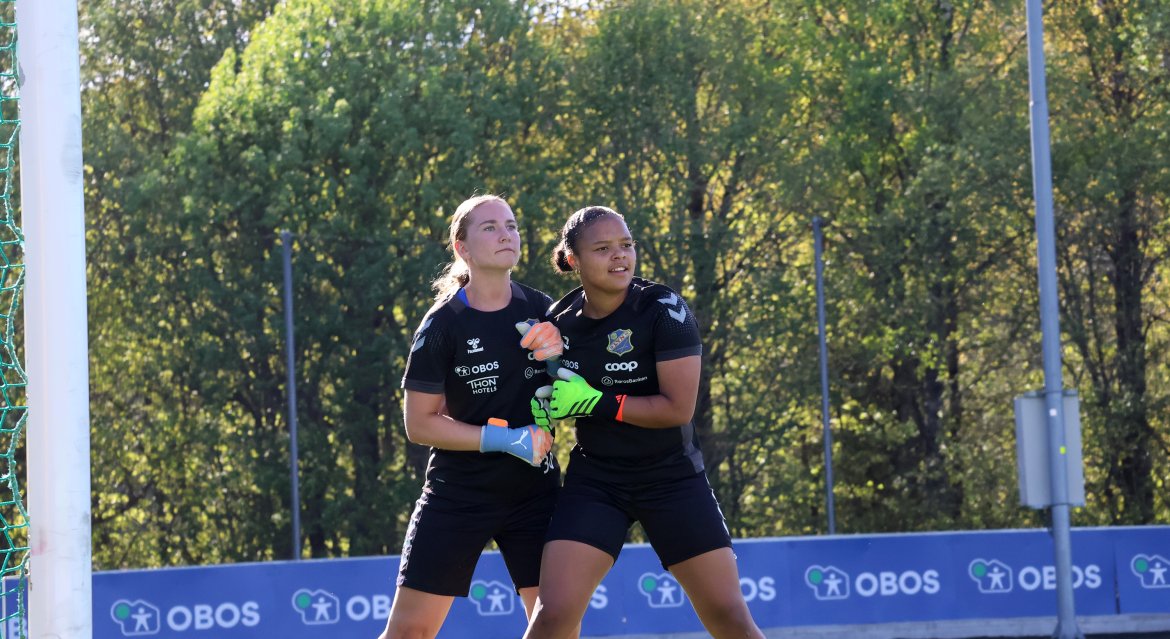 Jenny og Maria Kroken. Foto: Lyn Damer / Thomas Nordeng
