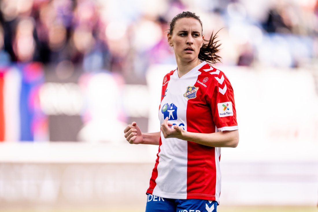 small_vif-LynDamer_3-1_Toppserien2024_LarsOpstad_137.jpg